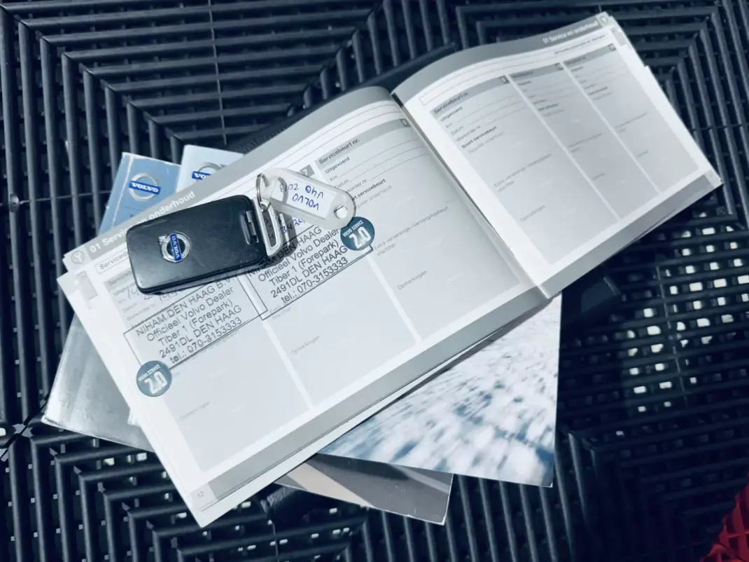 Volvo V40 2013 - 9990 EUR, 258002 km - AUTO.MOTO.pt - 258002km - foto 31 de 31