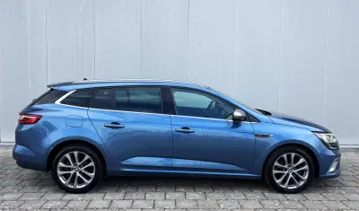 Renault Mégane Sport Tourer 2017 - 13990 EUR, 115000 km - AUTO.MOTO.pt - 115000km - foto 6 de 43