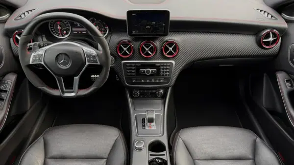Mercedes-Benz A 45 AMG 2015 - 30500 EUR, 134000 km - AUTO.MOTO.pt - 134000km - foto 5 de 22