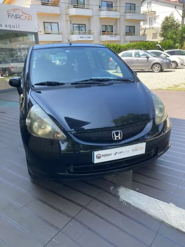 Honda Jazz 2006 - 5500 EUR, 129870 km - AUTO.MOTO.pt - 129870km - foto 3 de 17