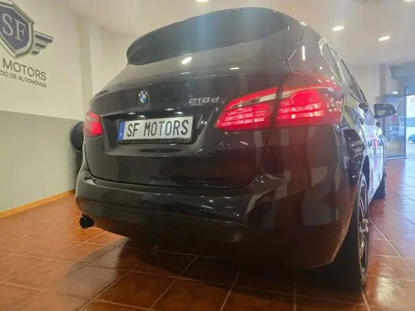 BMW 218 Active Tourer 2015 - 15890 EUR, 162866 km - AUTO.MOTO.pt - 162866km - foto 11 de 47
