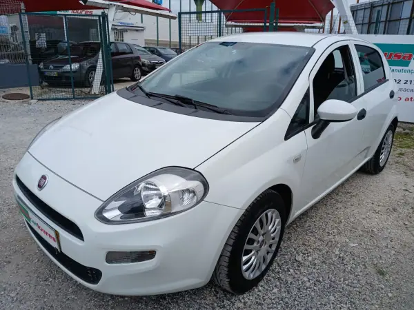 Fiat Punto 2016 - 6850 EUR, 156334 km - AUTO.MOTO.pt - 156334km - foto 2 de 24