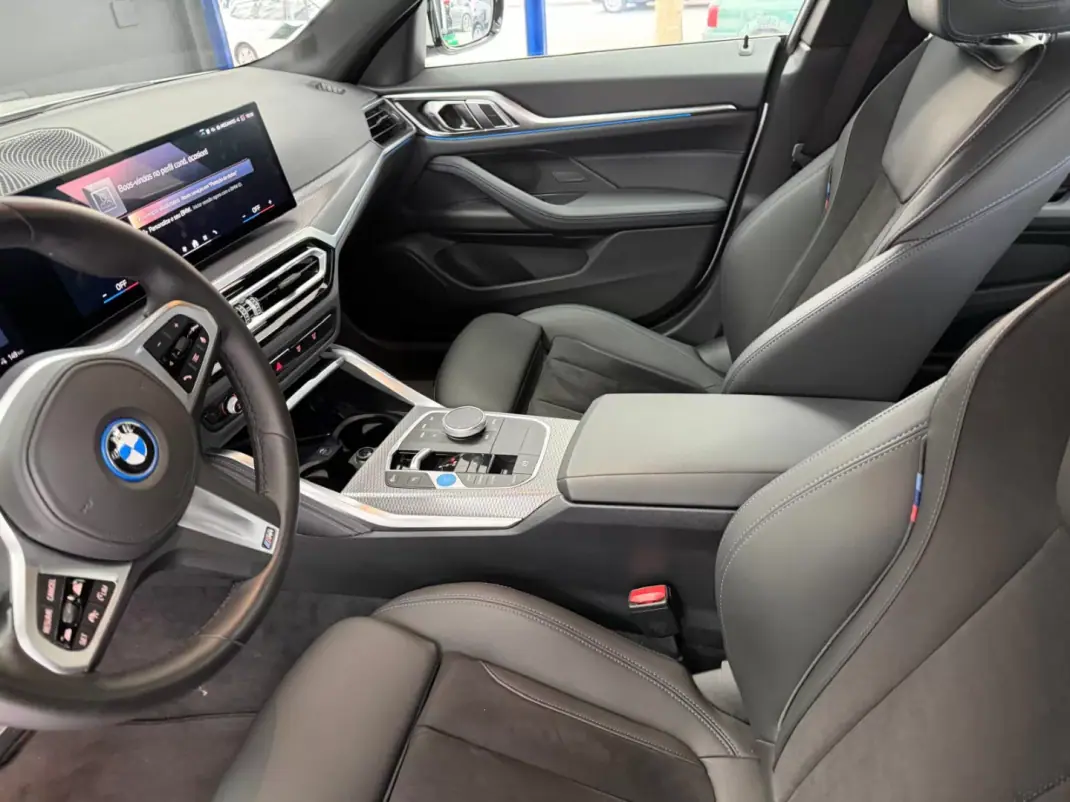 BMW i4 2024 - 43000 EUR, 42572 km - AUTO.MOTO.pt - 42572km - foto 17 de 39