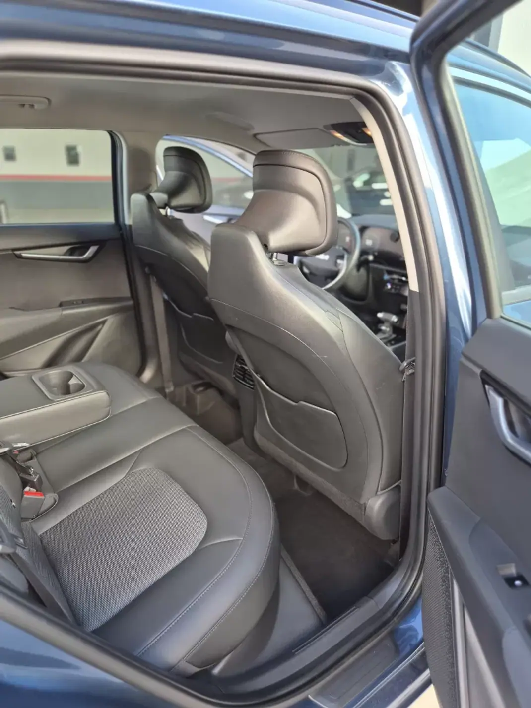 Kia Niro 2022 - 24750 EUR, 72000 km - 72000km - foto 28 de 47