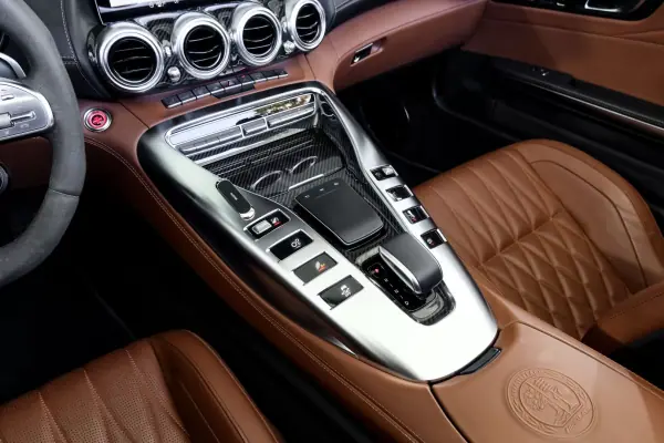 Mercedes-Benz AMG GT 2019 - 170000 EUR, 39913 km - AUTO.MOTO.pt - 39913km - foto 14 de 23