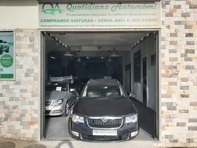 Skoda Superb 2010 - 9950 EUR, 295355 km - AUTO.MOTO.pt - 295355km - foto 3 de 8