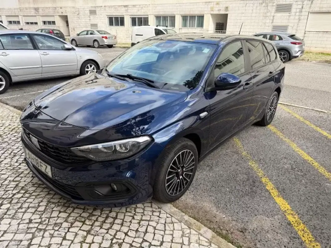 Fiat Tipo Station Wagon 2021 - 10750 EUR, 98000 km - AUTO.MOTO.pt - 98000km - foto 9 de 28
