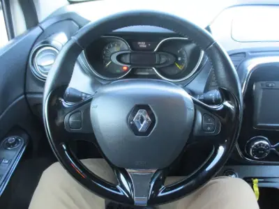 Renault Captur 2015 - 9990 EUR, 130000 km - 130000km - foto 9 de 22