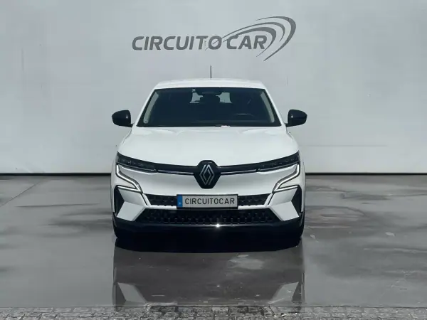 Renault Mégane E-Tech 2022 - 23900 EUR, 75483 km - AUTO.MOTO.pt - 75483km - foto 8 de 30