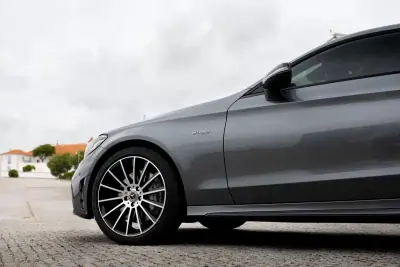 Mercedes-Benz C 43 AMG 2019 - 51490 EUR, 95000 km - AUTO.MOTO.pt - 95000km - foto 16 de 35