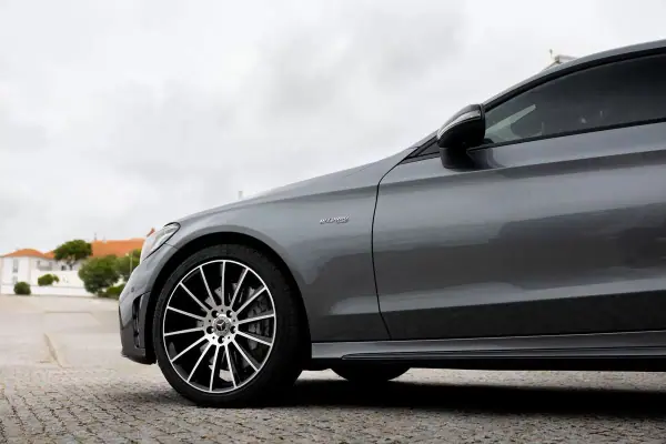 Mercedes-Benz C 43 AMG 2019 - 50990 EUR, 95000 km - AUTO.MOTO.pt - 95000km - foto 16 de 35