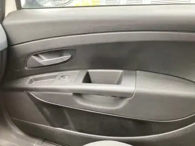 Fiat Punto 2010 - 6500 EUR, 174000 km - AUTO.MOTO.pt - 174000km - foto 7 de 15