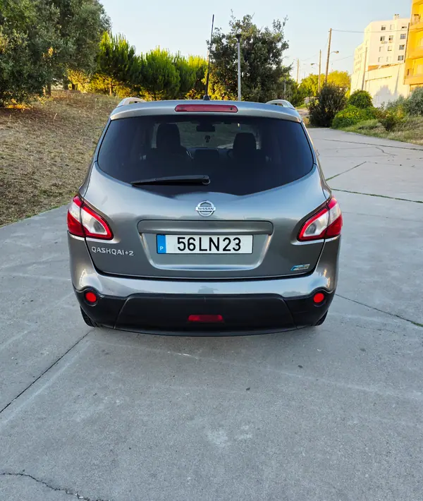 Nissan Qashqai +2 2012 - 7500 EUR, 227000 km - 227000km - foto 6 de 12