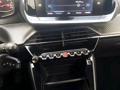 Peugeot 208 2020 - 17900 EUR, 94355 km - AUTO.MOTO.pt - 94355km - foto 13 de 23