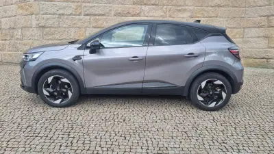 Renault Captur 2025 - 21490 EUR, 35500 km - 35500km - foto 3 de 13