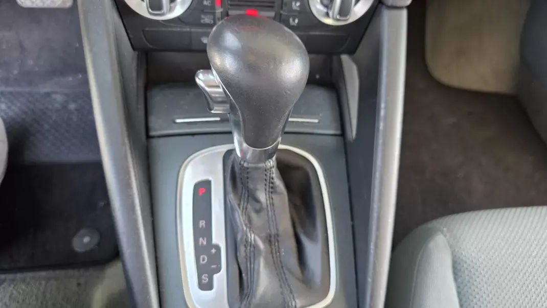 Audi A3 Sportback 2009 - 12990 EUR, 176000 km - AUTO.MOTO.pt - 176000km - foto 19 de 25