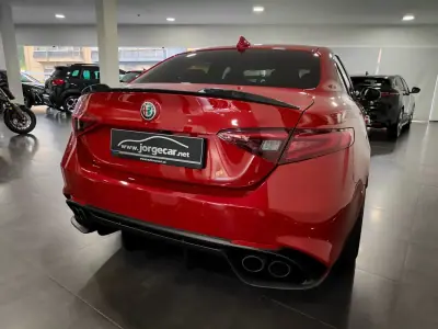 Alfa Romeo Giulia 2018 - 62500 EUR, 53000 km - AUTO.MOTO.pt - 53000km - foto 20 de 60