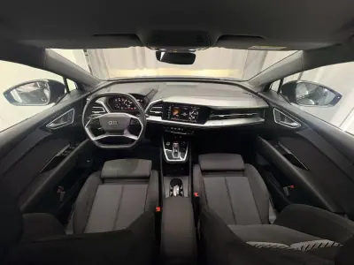 Audi Q4 e-tron 2021 - 25500 EUR, 157000 km - AUTO.MOTO.pt - 157000km - foto 9 de 18