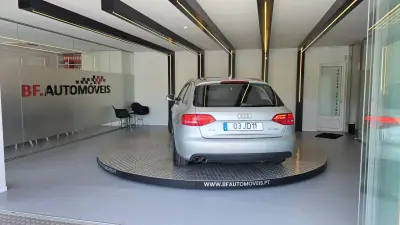 Audi A4 Avant 2010 - 9500 EUR, 253856 km - AUTO.MOTO.pt - 253856km - foto 16 de 52