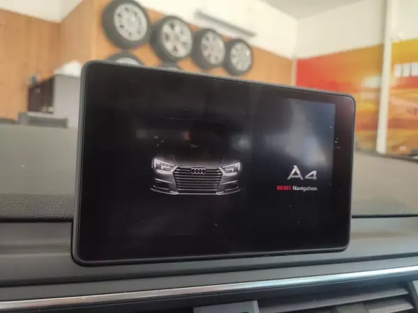 Audi A4 Avant 2017 - 18700 EUR, 168000 km - AUTO.MOTO.pt - 168000km - foto 10 de 16