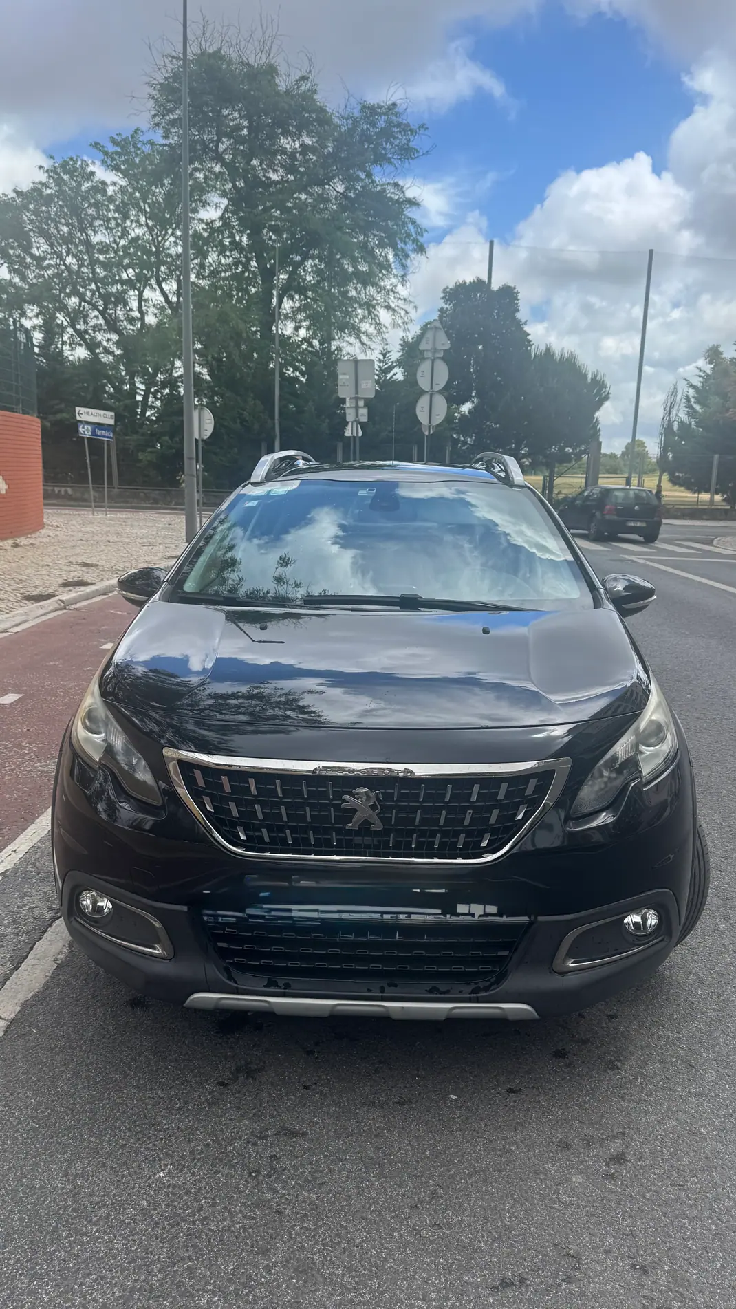 Peugeot 2008 2016 - 7500 EUR, 99650 km - AUTO.MOTO.pt - 99650km - foto 1 de 5