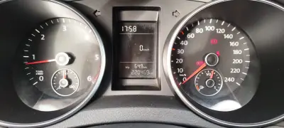 Volkswagen Golf 2010 - 9450 EUR, 220000 km - AUTO.MOTO.pt - 220000km - foto 13 de 13