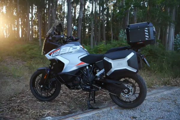 KTM 1290 Super Adventure 2023 - 17990 EUR, 32000 km - AUTO.MOTO.pt - 32000km - foto 20 de 46