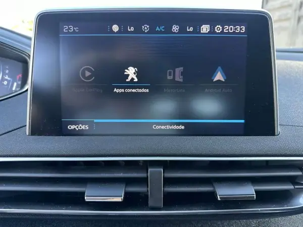 Peugeot 5008 2018 - 14900 EUR, 220000 km - AUTO.MOTO.pt - 220000km - foto 56 de 60