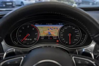 Audi RS6 Avant 2019 - 99950 EUR, 21800 km - AUTO.MOTO.pt - 21800km - foto 28 de 50