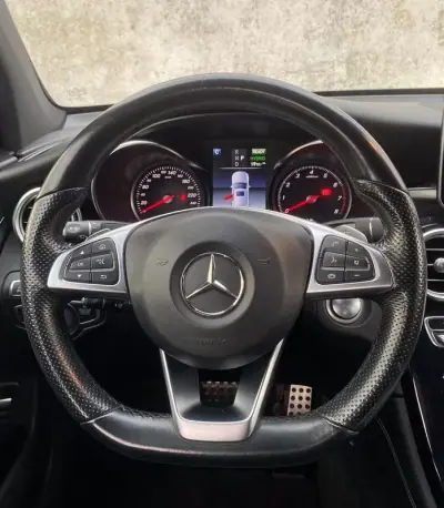 Mercedes-Benz GLC 350 2018 - 45900 EUR, 88510 km - AUTO.MOTO.pt - 88510km - foto 14 de 17