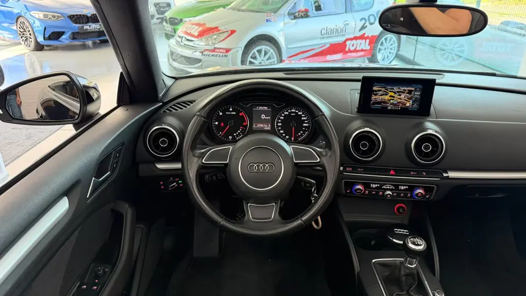 Audi A3 Cabrio 2014 - 17990 EUR, 173045 km - 173045km - foto 13 de 28