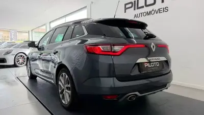 Renault Mégane 2016 - 11990 EUR, 185521 km - AUTO.MOTO.pt - 185521km - foto 6 de 27