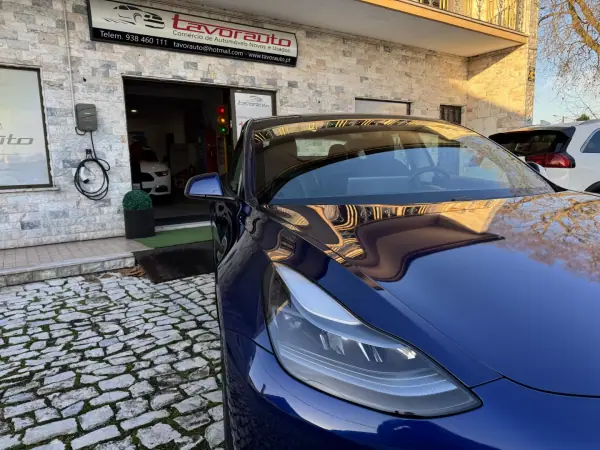 Tesla Model 3 2021 - 26500 EUR, 105000 km - AUTO.MOTO.pt - 105000km - foto 22 de 37