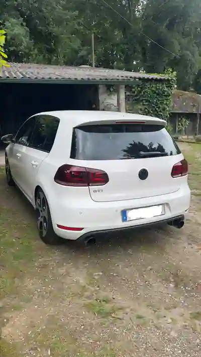 Volkswagen Golf 2009 - 14500 EUR, 156000 km - AUTO.MOTO.pt - 156000km - foto 2 de 7