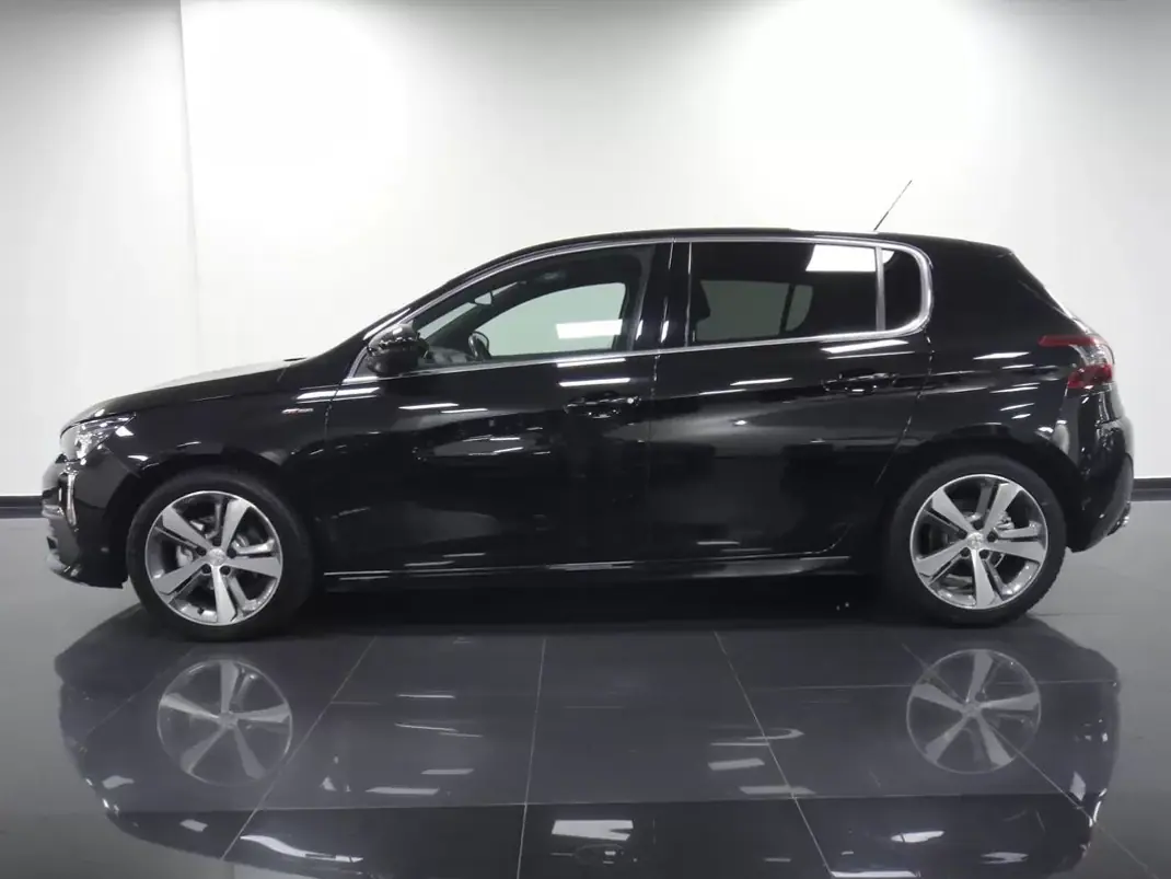 Peugeot 308 2019 - 14500 EUR, 82000 km - AUTO.MOTO.pt - 82000km - foto 4 de 26