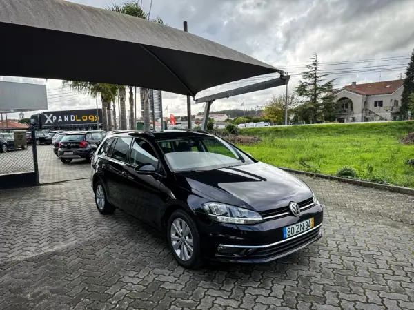 Volkswagen Golf Variant 2019 - 13590 EUR, 180000 km - AUTO.MOTO.pt - 180000km - foto 9 de 12