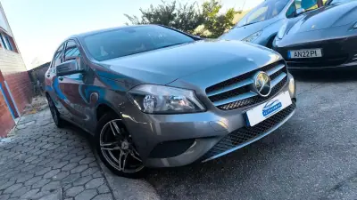 Mercedes-Benz A 180 2013 - 12500 EUR, 180000 km - foto 2 de 17
