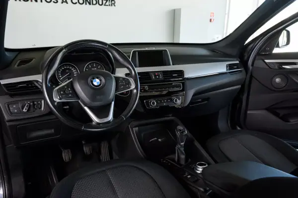 BMW X1 2017 - 21500 EUR, 90312 km - AUTO.MOTO.pt - 90312km - foto 22 de 39
