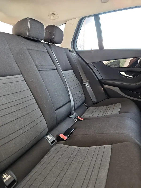 Mercedes-Benz C 200 2015 - 11500 EUR, 326000 km - AUTO.MOTO.pt - 326000km - foto 9 de 15