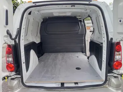 Citroën e-Berlingo 2020 - 8990 EUR, 22300 km - AUTO.MOTO.pt - 22300km - foto 8 de 14