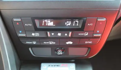 Honda Civic 2015 - 34900 EUR, 96000 km - AUTO.MOTO.pt - 96000km - foto 34 de 41