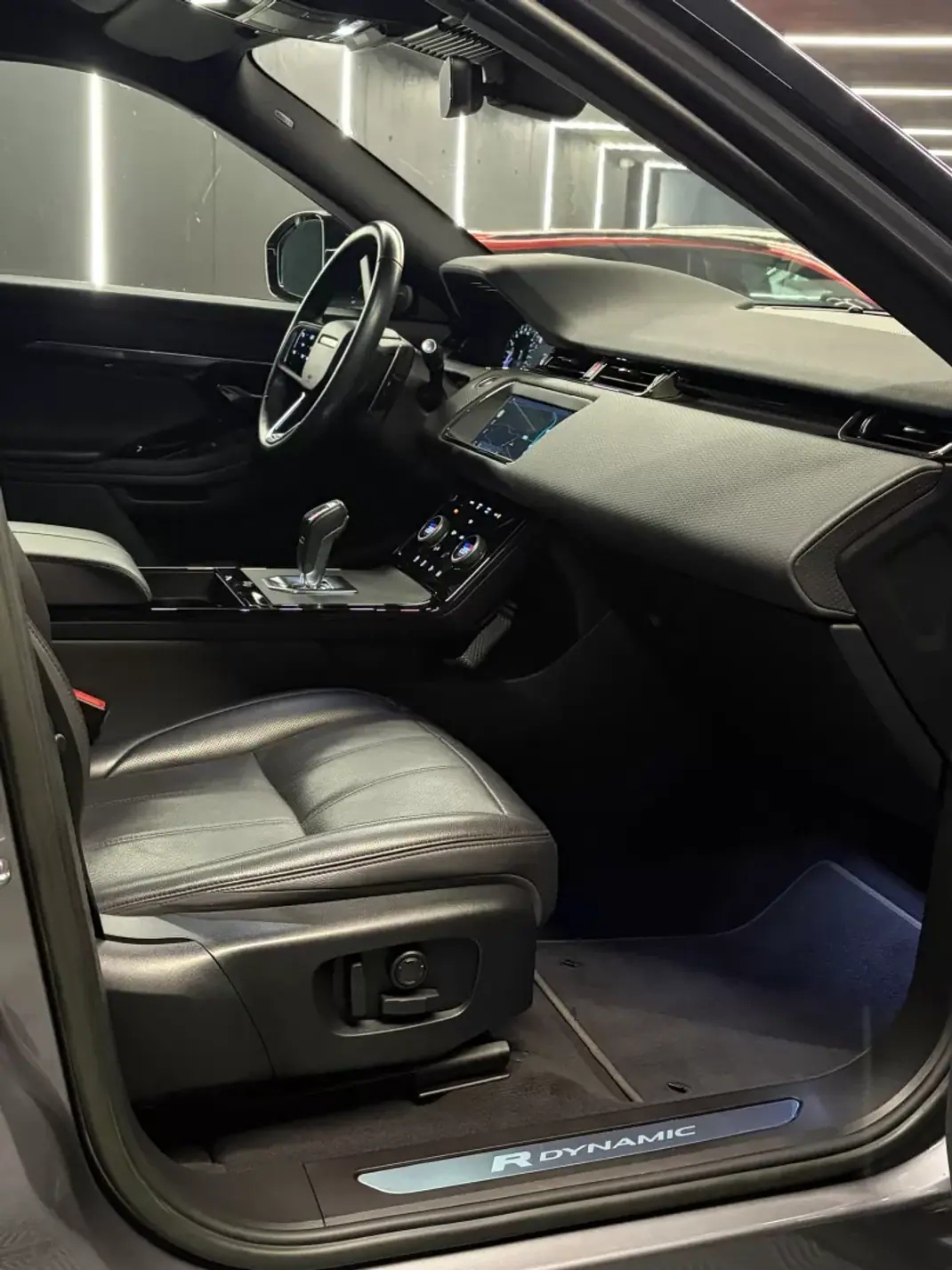 Land Rover EVOQUE 2022 - 37750 EUR, 66000 km - 66000km - foto 19 de 37