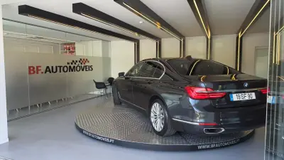 BMW 730 2016 - 29900 EUR, 188987 km - AUTO.MOTO.pt - 188987km - foto 3 de 69