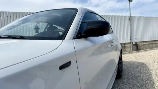 BMW 118 2010 - 12000 EUR, 222000 km - AUTO.MOTO.pt - 222000km - foto 2 de 14