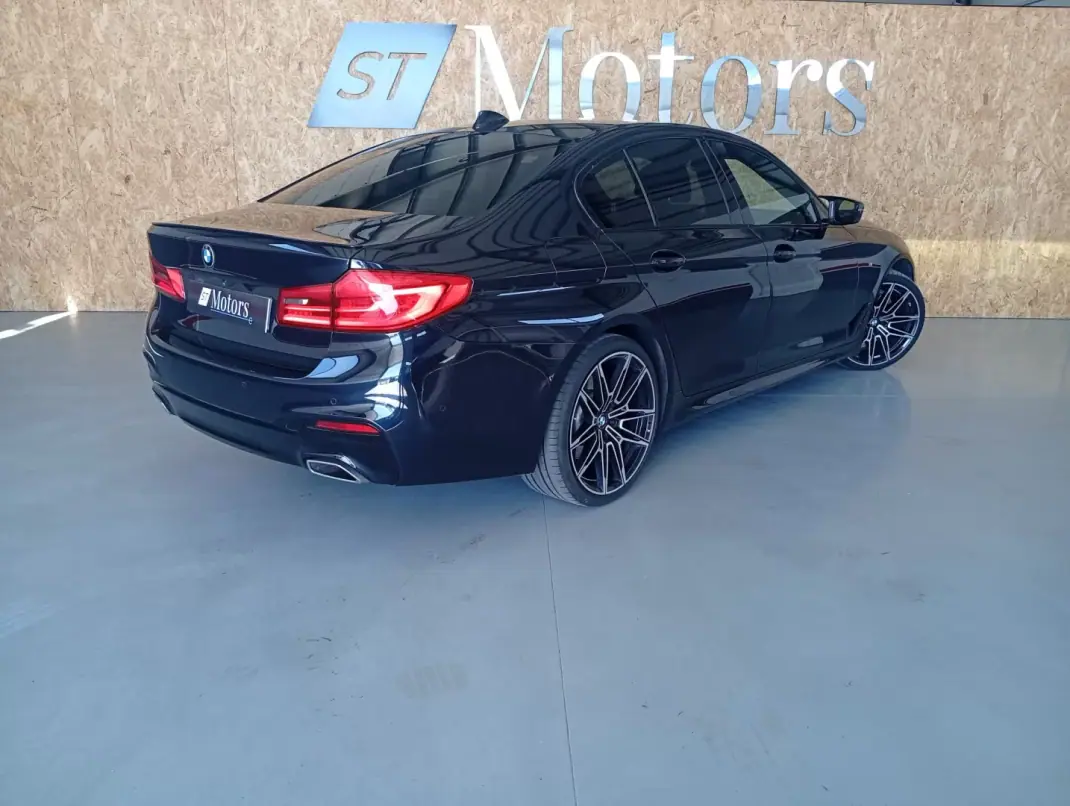 BMW 520 2017 - 33950 EUR, 225000 km - AUTO.MOTO.pt - 225000km - foto 3 de 21