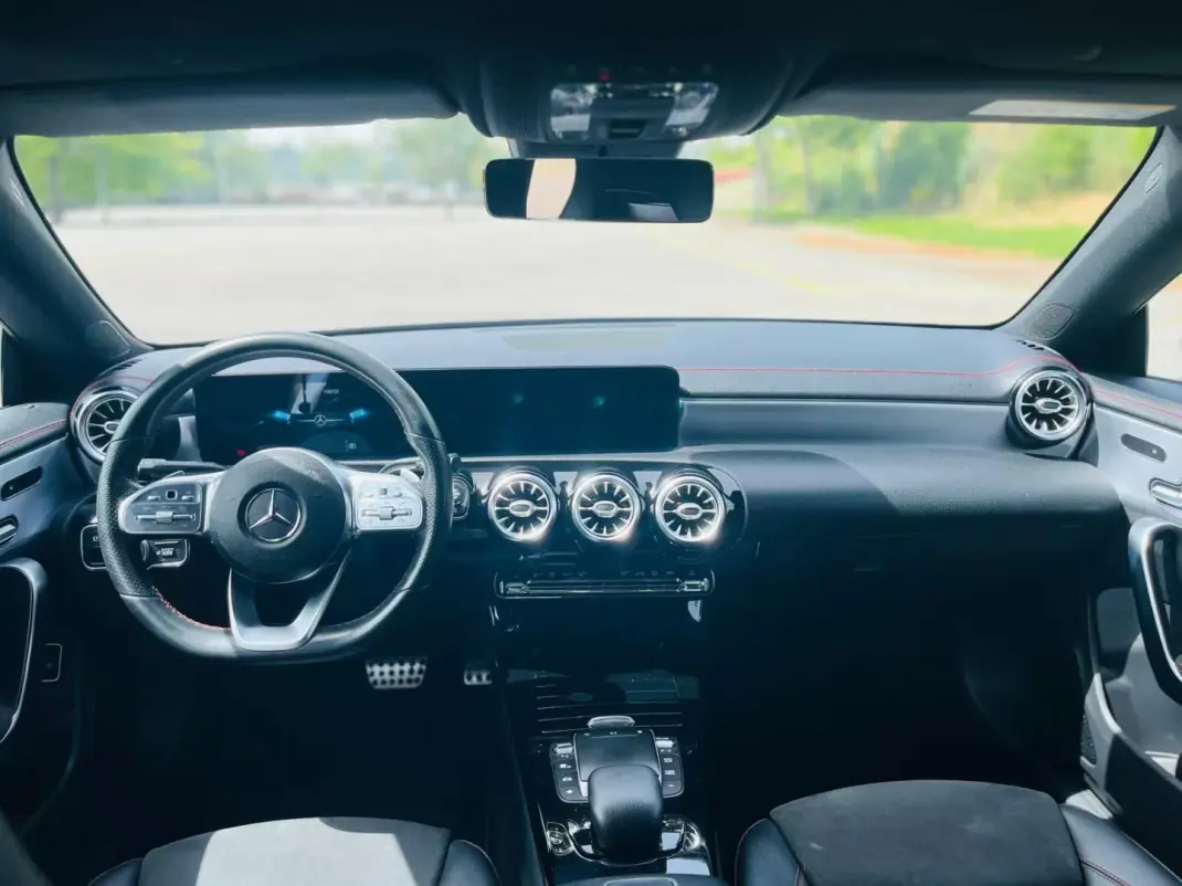 Mercedes-Benz CLA 180 2019 - 28000 EUR, 158253 km - AUTO.MOTO.pt - 158253km - foto 9 de 10