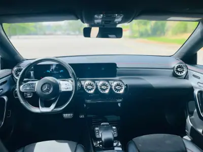 Mercedes-Benz CLA 180 2019 - 28000 EUR, 158253 km - AUTO.MOTO.pt - 158253km - foto 9 de 10