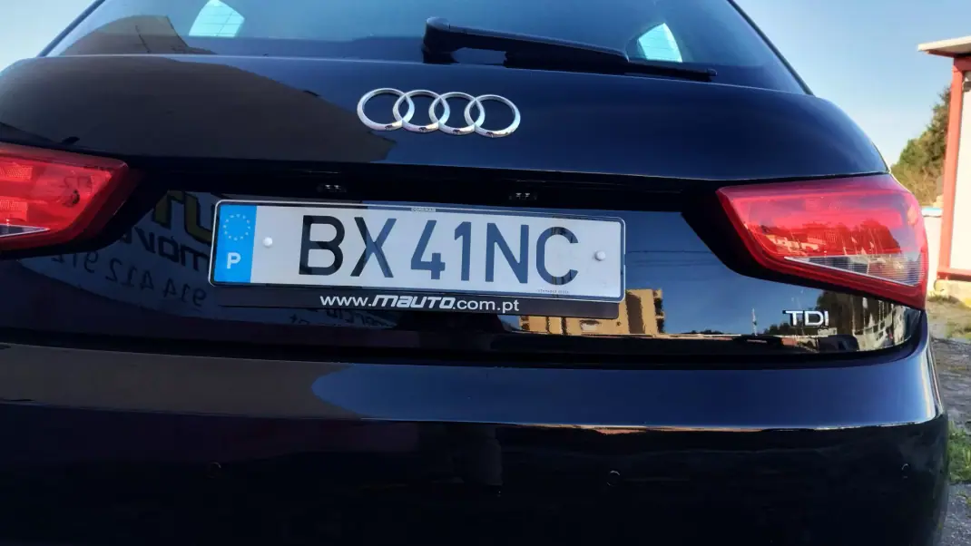 Audi A1 Sportback 2014 - 10999 EUR, 159000 km - AUTO.MOTO.pt - 159000km - foto 12 de 37