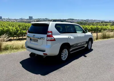Toyota Land Cruiser 2017 - 67500 EUR, 149504 km - AUTO.MOTO.pt - 149504km - foto 5 de 42