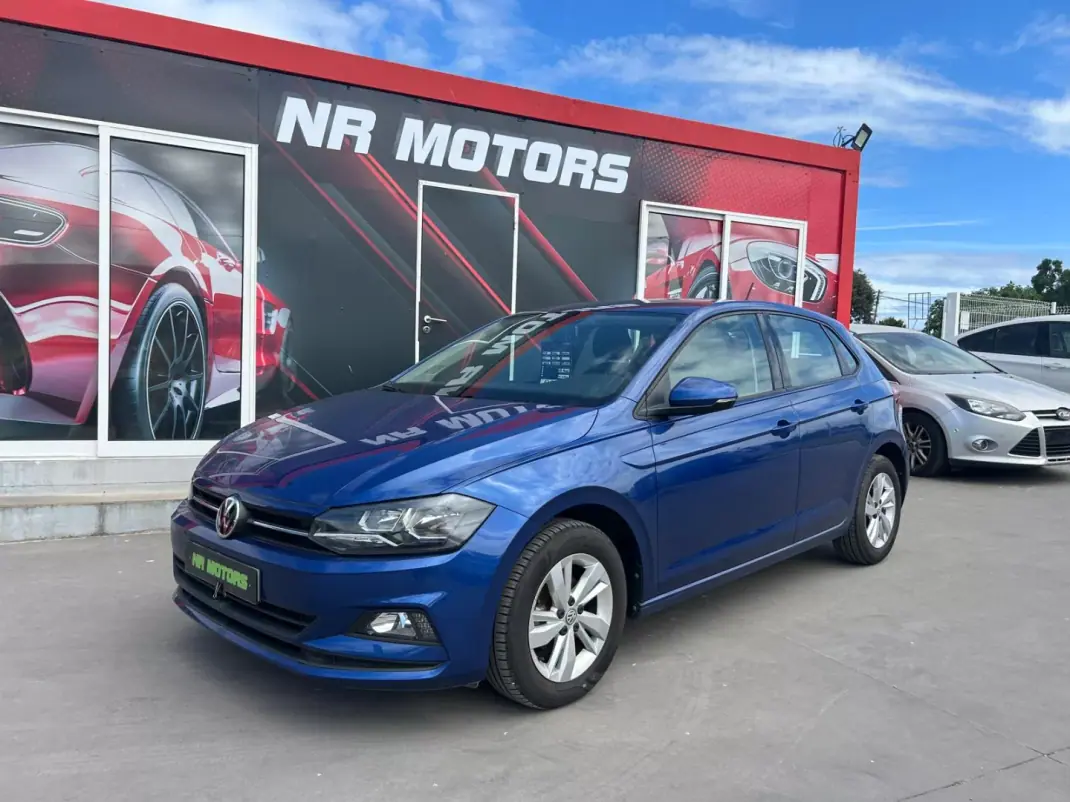 Volkswagen Polo 2018 - 13947 EUR, 78000 km - AUTO.MOTO.pt - 78000km - foto 2 de 18